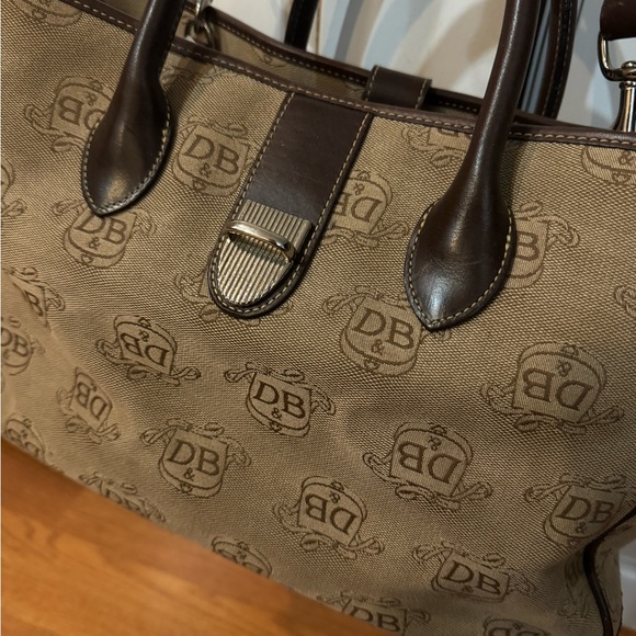 Authentic DOONEY AND BOURKE extra large satchal bag - Picture 5 of 8